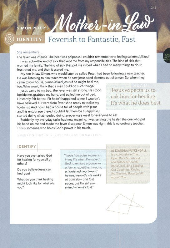 NLT Every Woman's Bible, Filament-Enabled Edition (LeatherLike, Soft Gold, Indexed)