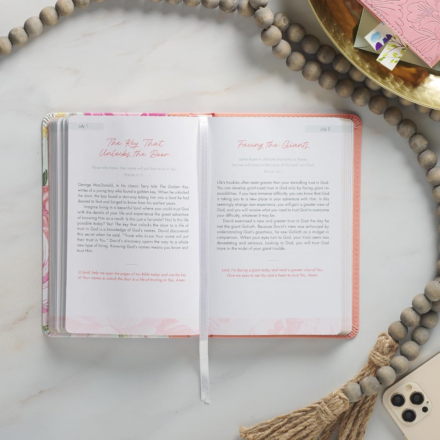 Quiet Time Moments for Women: A 366-Day Devotional