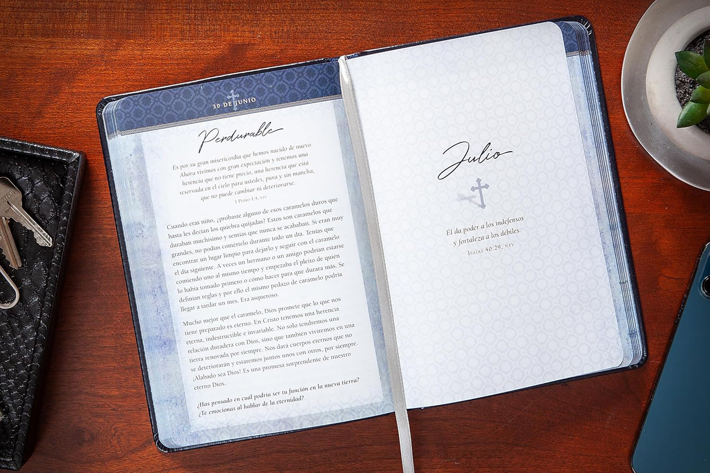 Una palabra diaria para los hombres: Un Devocionario De 365 Días