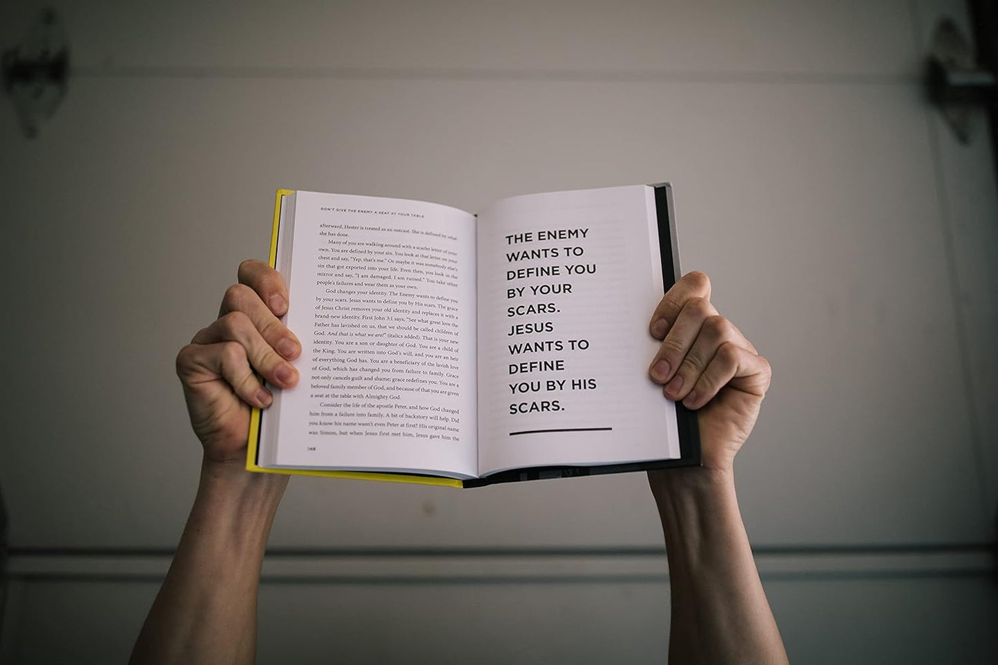 Don't Give the Enemy a Seat at Your Table: It's Time to Win the Battle of Your Mind... by Louie Giglio
