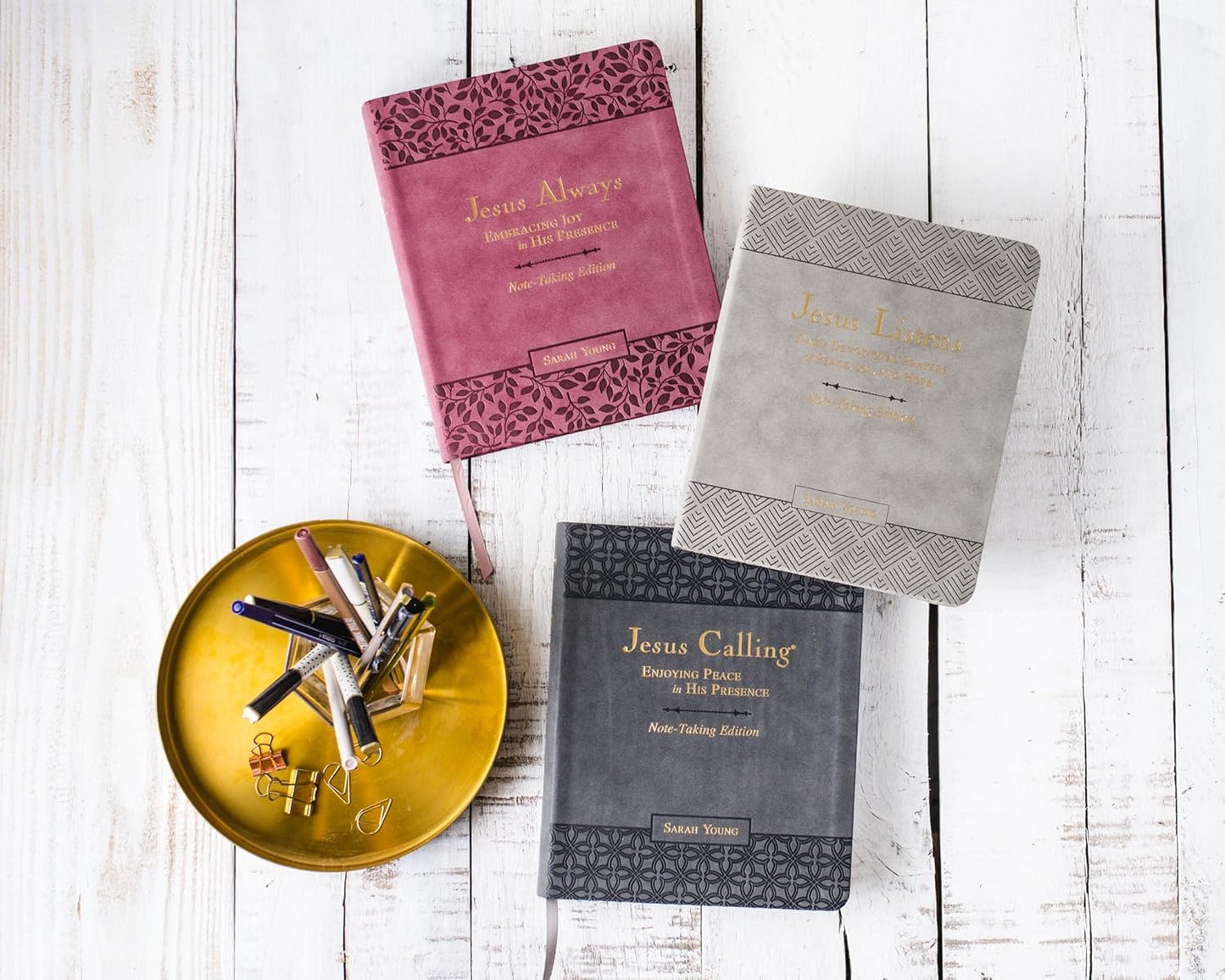 Jesus Calling Note-Taking Edition, Leathersoft, Black, with Full Scriptures: Enjoying Peace in His Presence (A 365-Day Devotional and Prayer Journal)