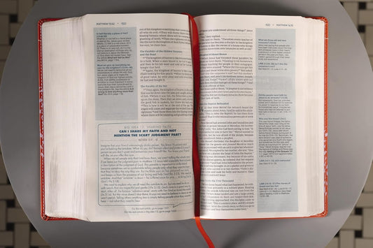 NIV, Quest Study Bible for Teens, Leathersoft, Coral, Comfort Print: The Question and Answer Bible