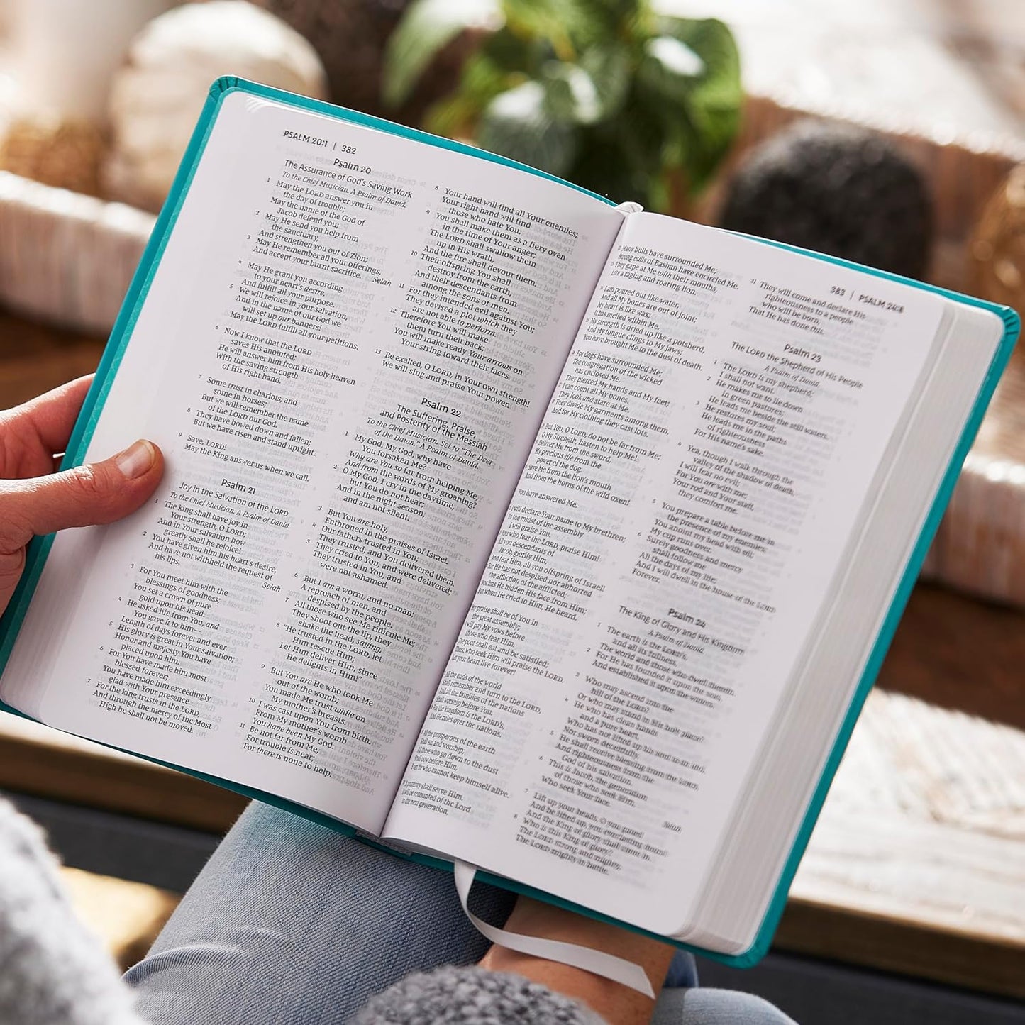 NKJV Holy Bible, Value Ultra Thinline, Charcoal Leathersoft